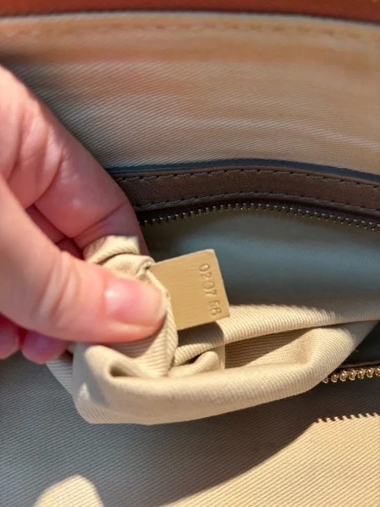 Chloe Bay Bag - Picture 11 of 15